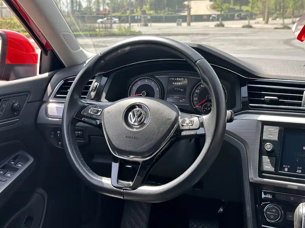Volkswagen Lamando 2019 — фото 10