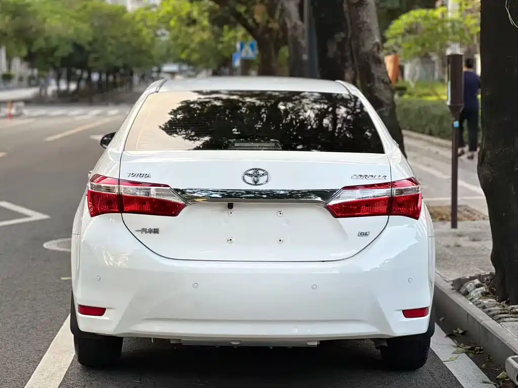 Toyota Corolla 2017 — фото 9