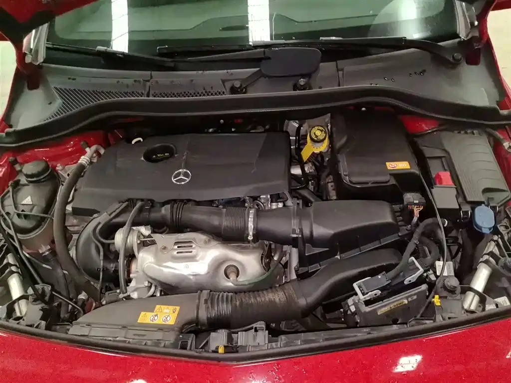 Mercedes-Benz B-Class 2016 — фото 10