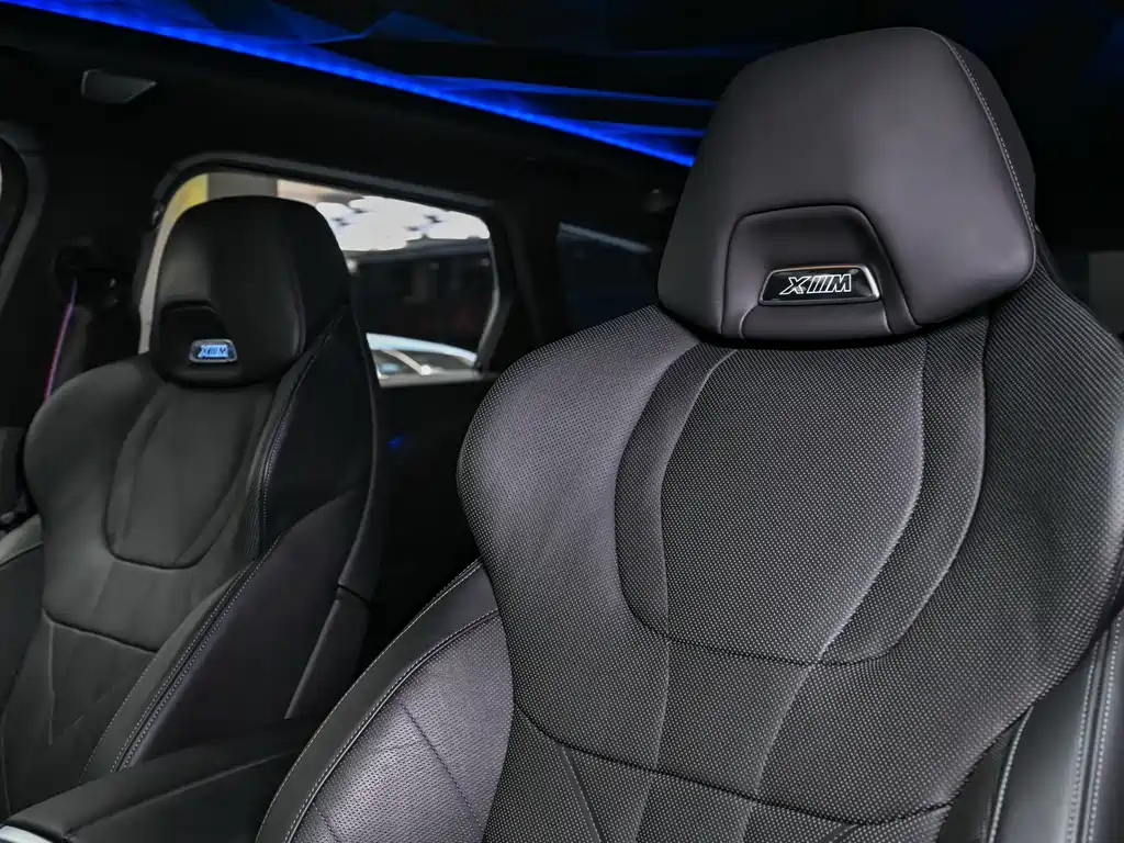 BMW XM 2024 — фото 12