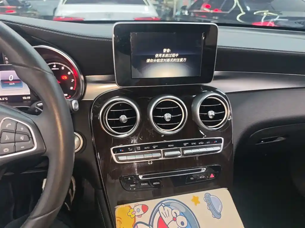 Mercedes-Benz GLC 2017 — фото 13