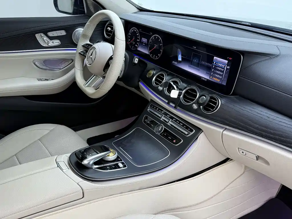 Mercedes-Benz E-Class 2017 — фото 22