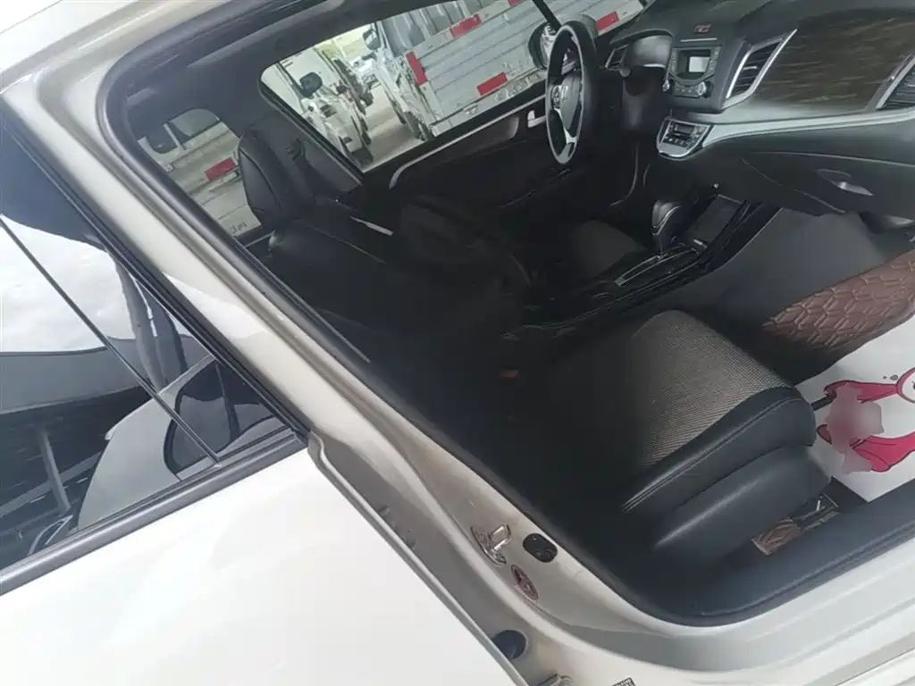 Honda Jade 2017 — фото 25