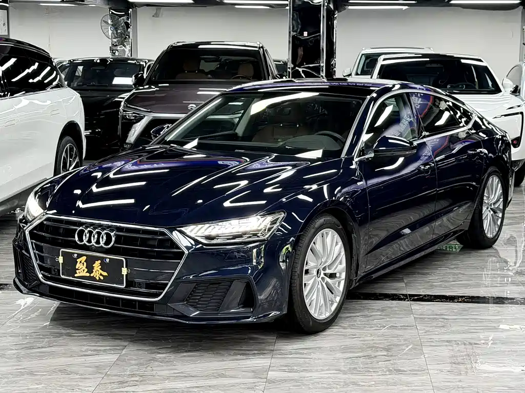 Audi A7 2021 — фото 1