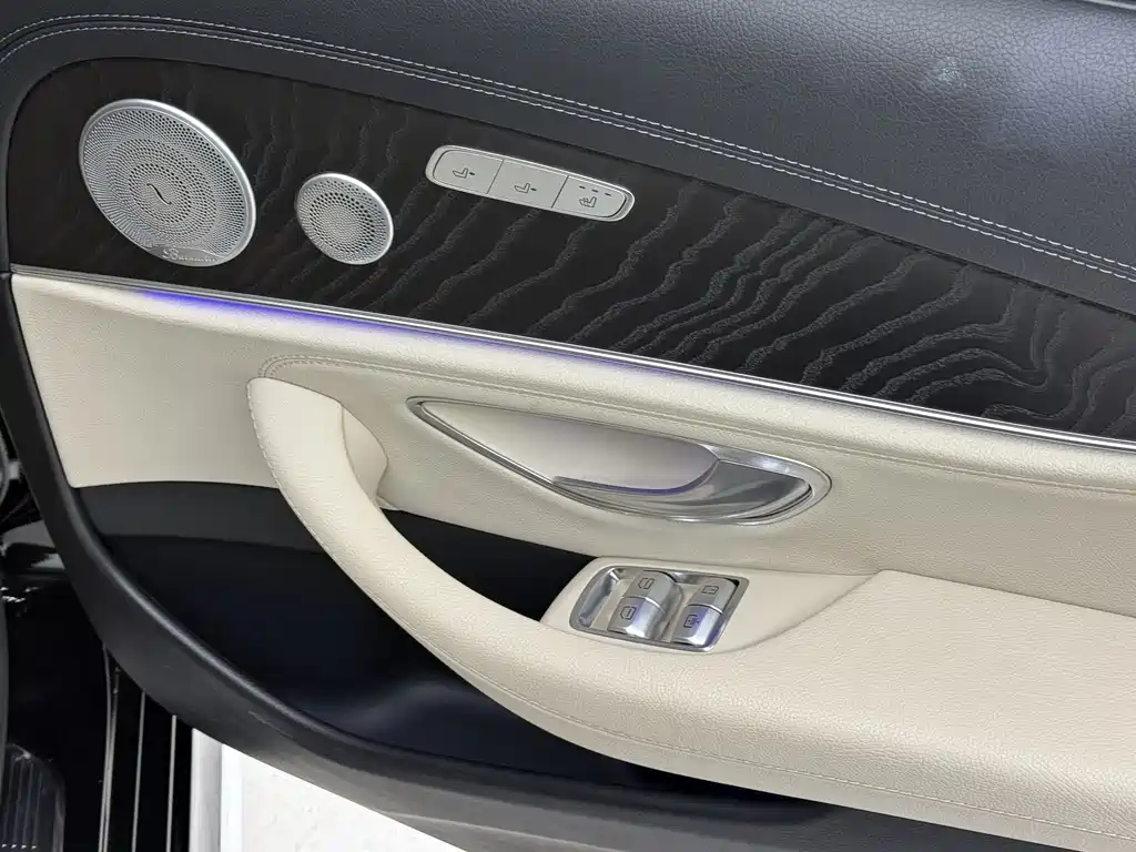 Mercedes-Benz E-Class 2017 — фото 19