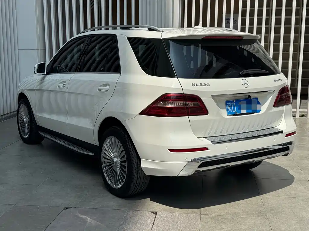 Mercedes-Benz M-Class 2014 — фото 10