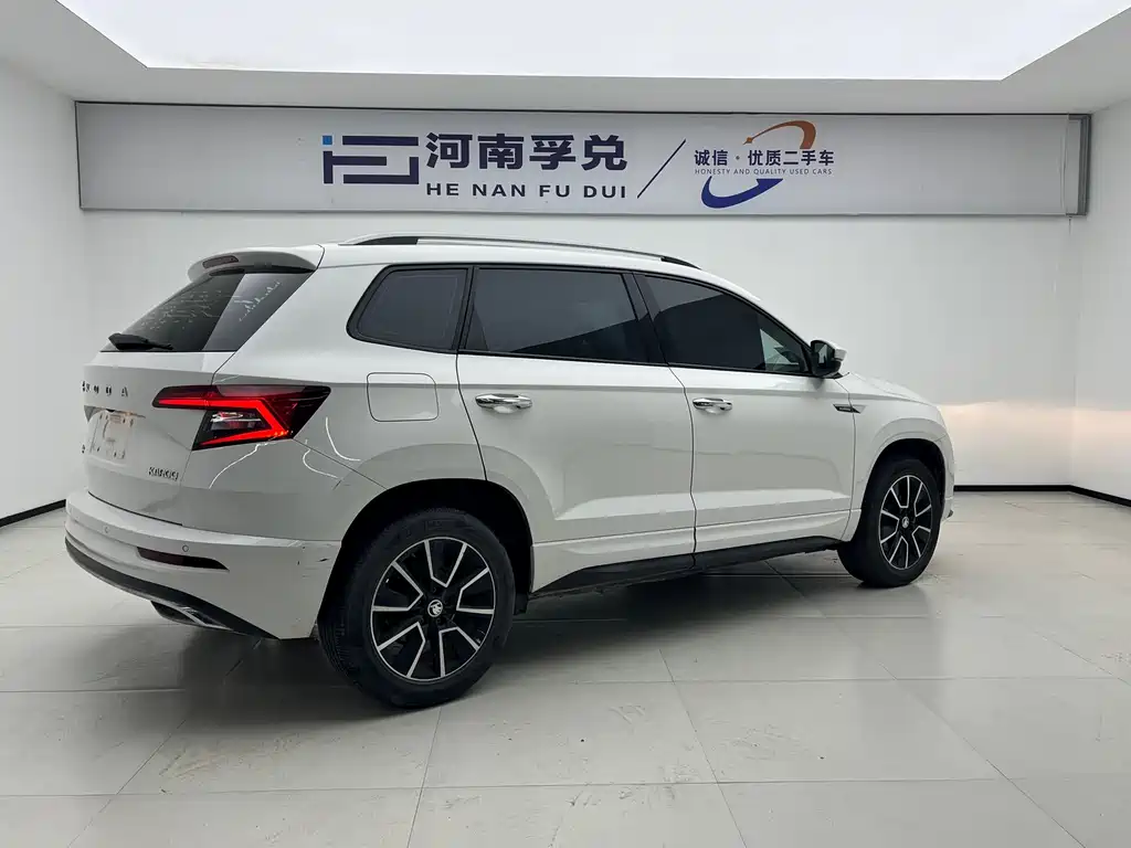 Skoda Karoq 2023 — фото 4