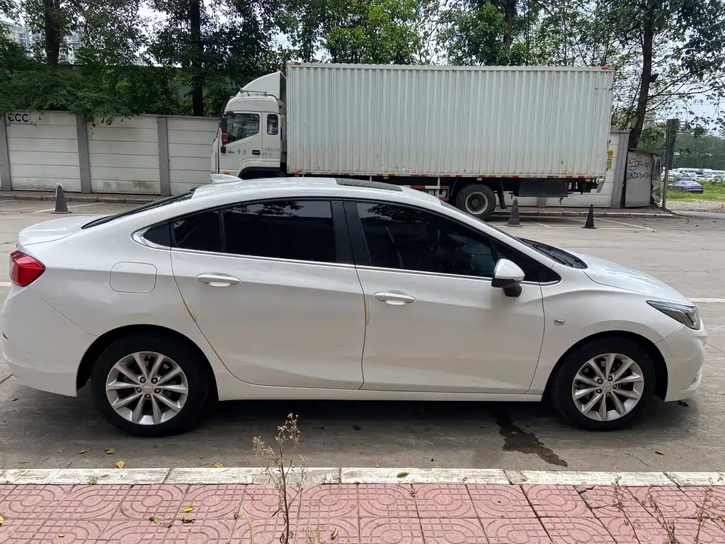 Chevrolet Cruze 2016 — фото 13