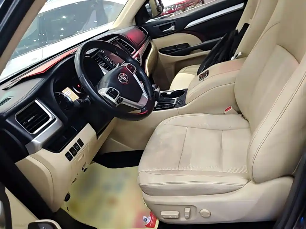 Toyota Highlander 2015 — фото 15
