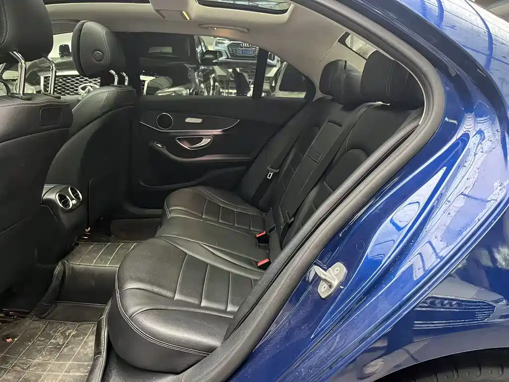Mercedes-Benz C-Class 2018 — фото 15