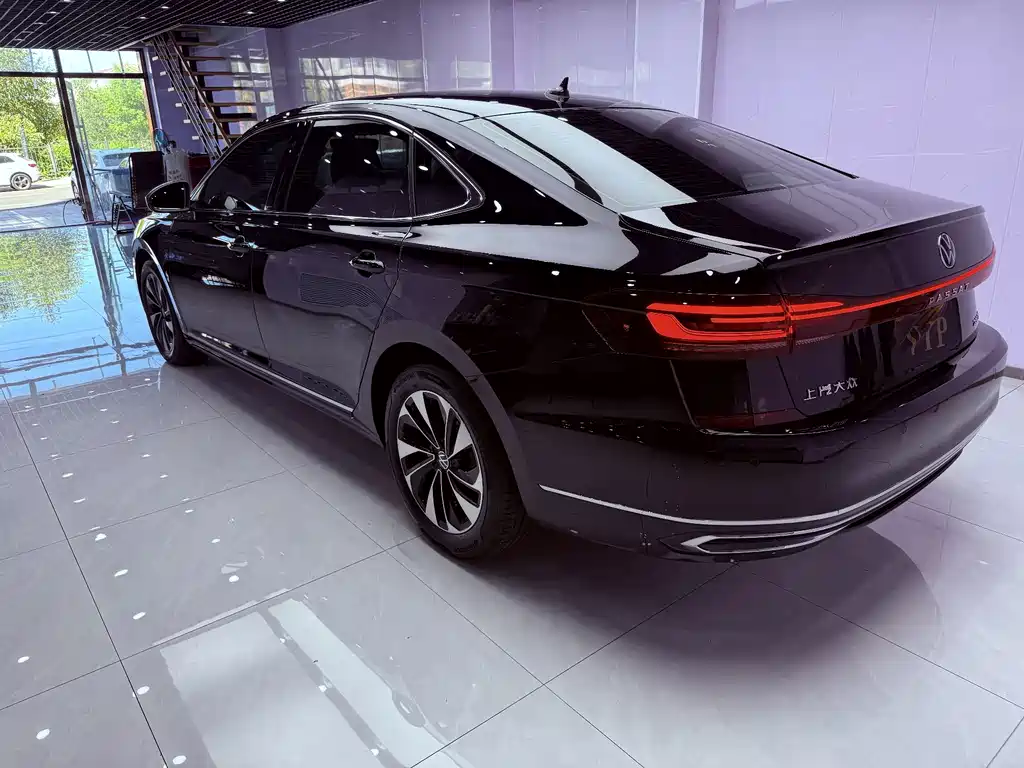 Volkswagen Passat 2023