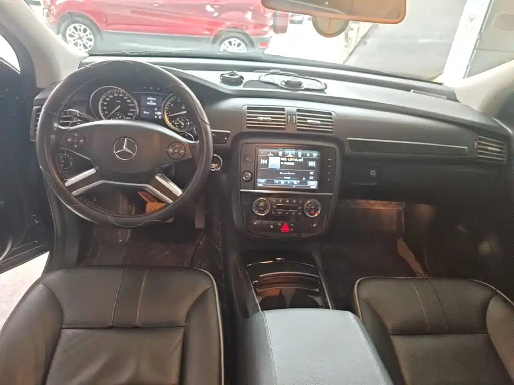 Mercedes-Benz R-Class 2016