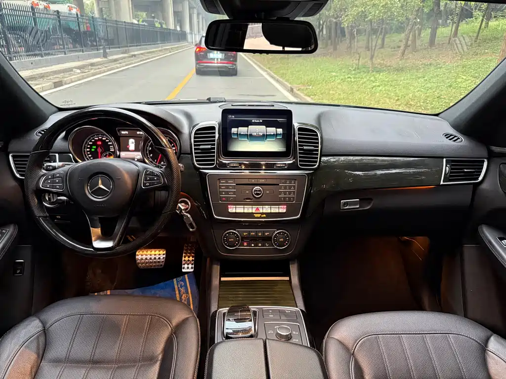 Mercedes-Benz GLE 2018 — фото 7