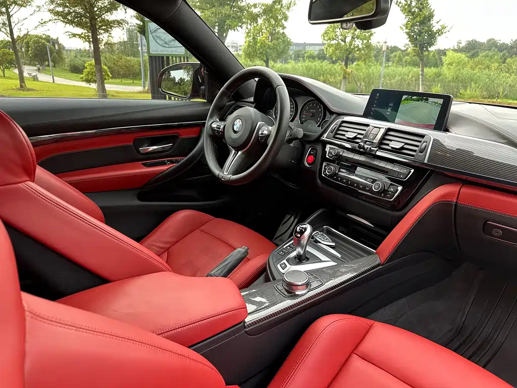BMW M4 2018 — фото 13