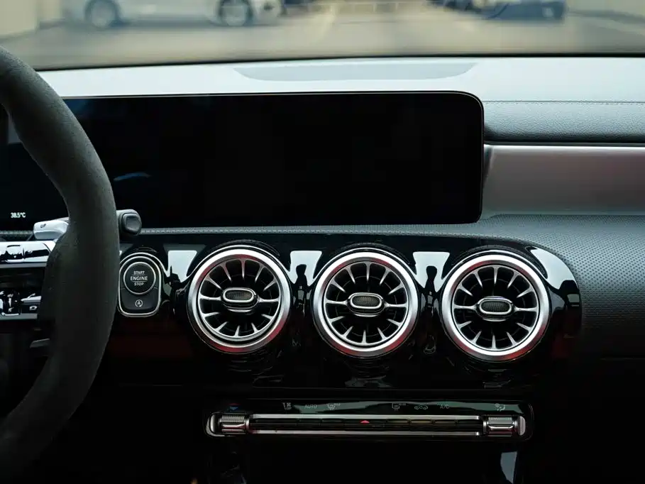 Mercedes-Benz A-Class AMG 2024 — фото 18