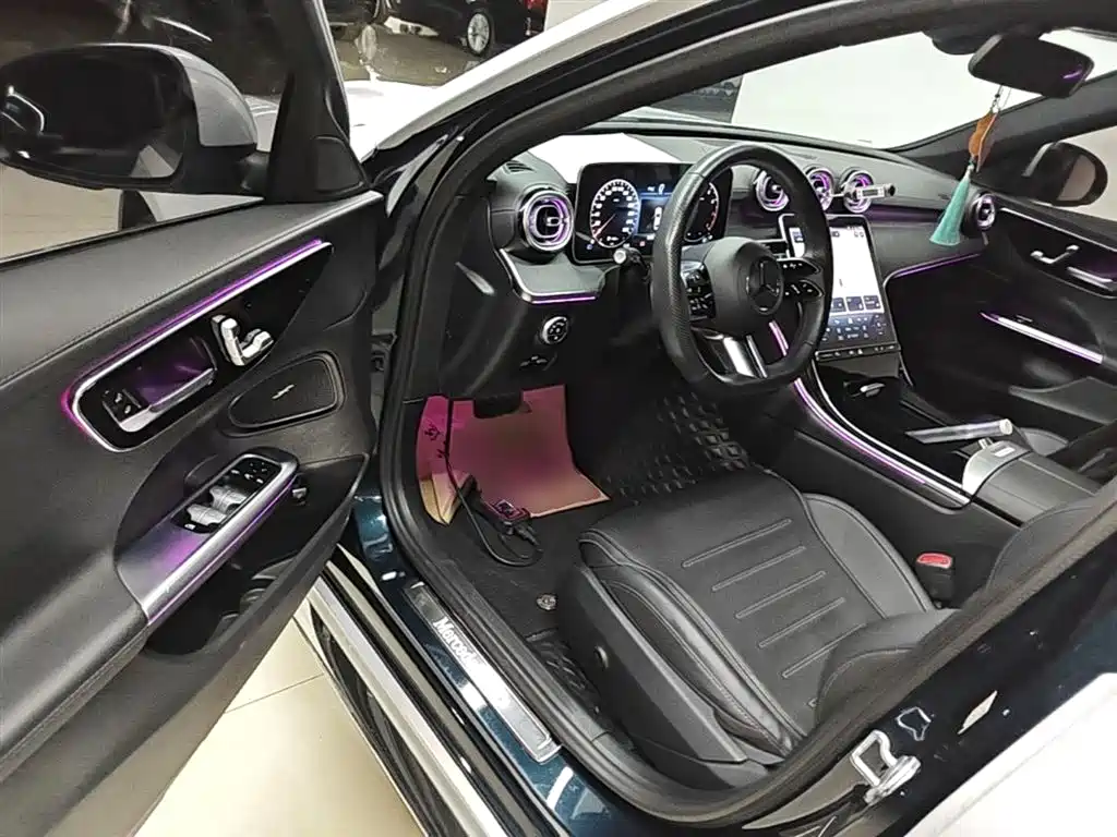 Mercedes-Benz C-Class 2023 — фото 16