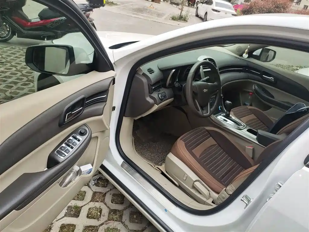 Chevrolet Malibu 2015 — фото 14