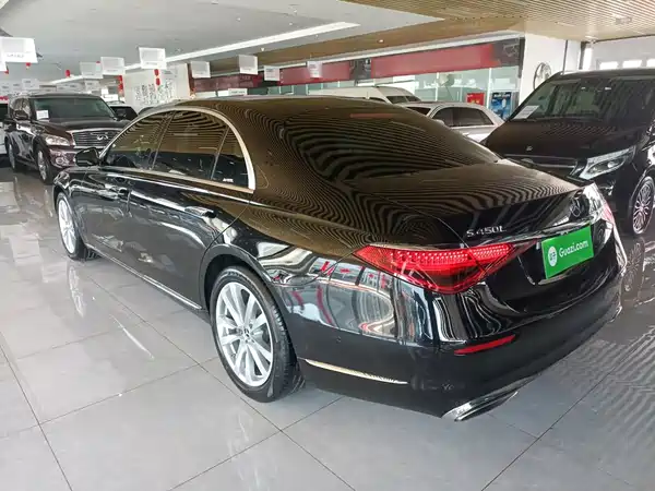 Mercedes-Benz S-Class 2024