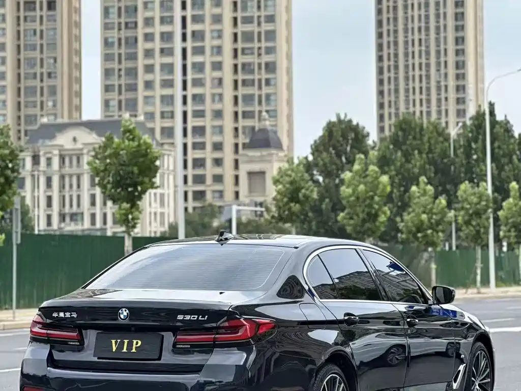 BMW 5 Series 2021