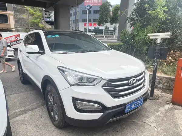 Hyundai Santa Fe 2015