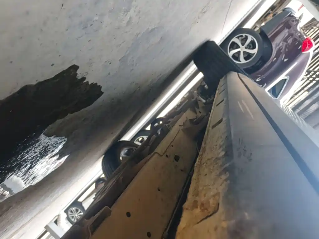 Roewe RX8 2023 — фото 21