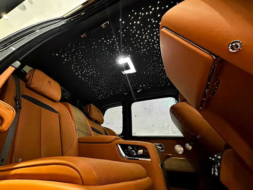 Rolls-Royce Cullinan 2025 — фото 12