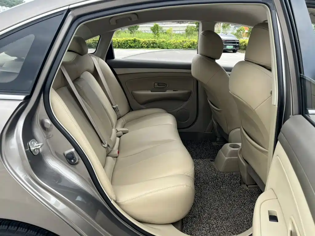 Nissan Sylphy 2018 — фото 17