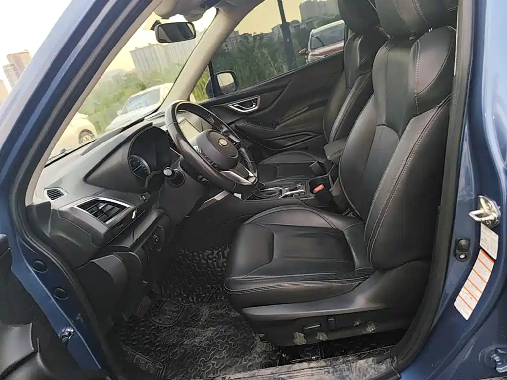 Subaru Forester 2018 — фото 15