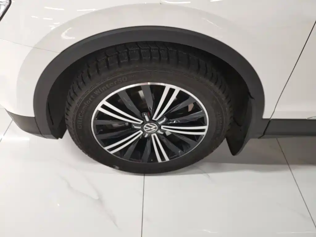 Volkswagen Tiguan L 2021 — фото 25
