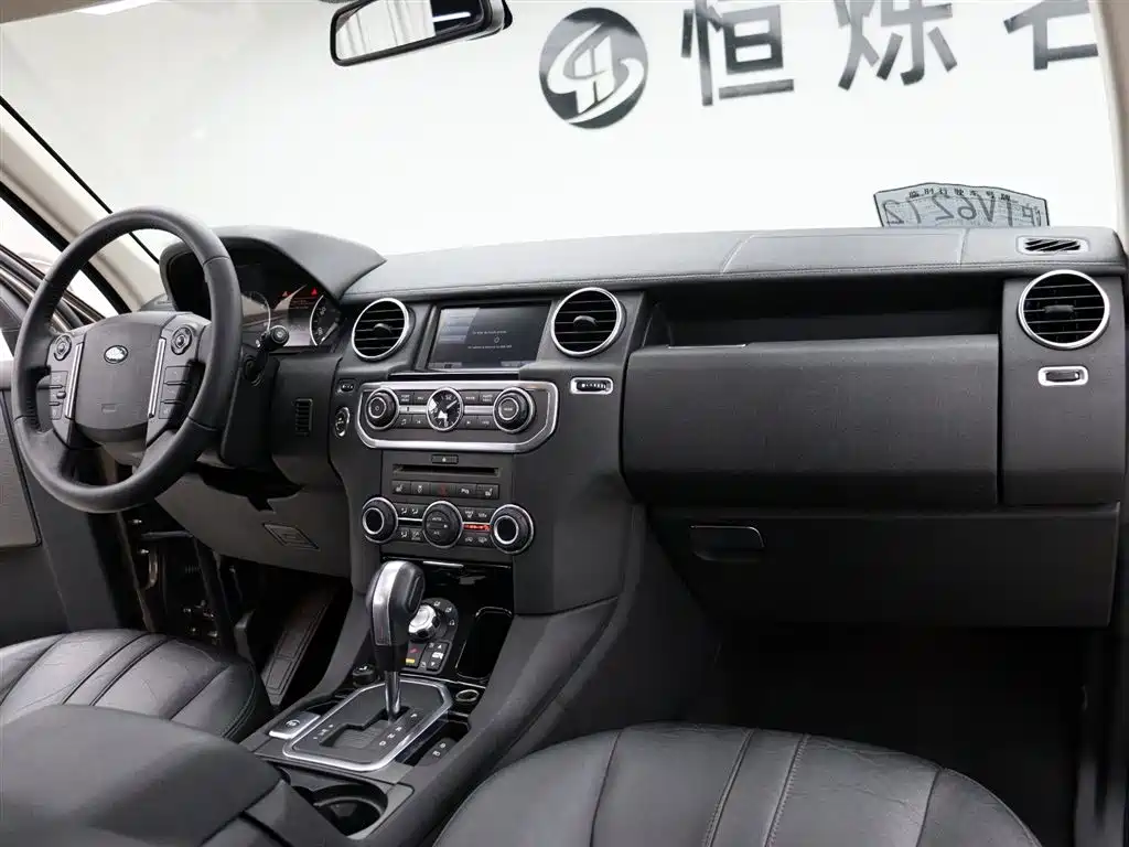 Land Rover Discovery 2011 — фото 22