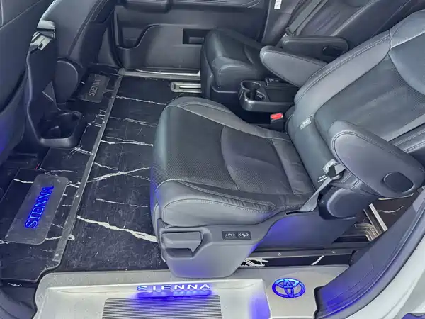 Toyota Sienna 2022