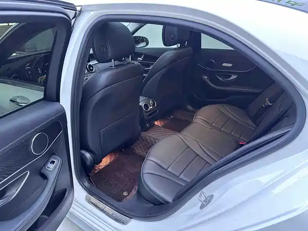 Mercedes-Benz C-Class 2021