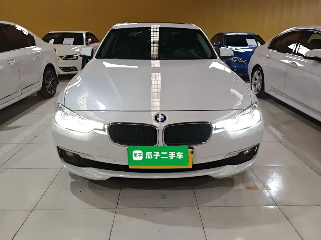 BMW 3 Series 2016 — фото 19