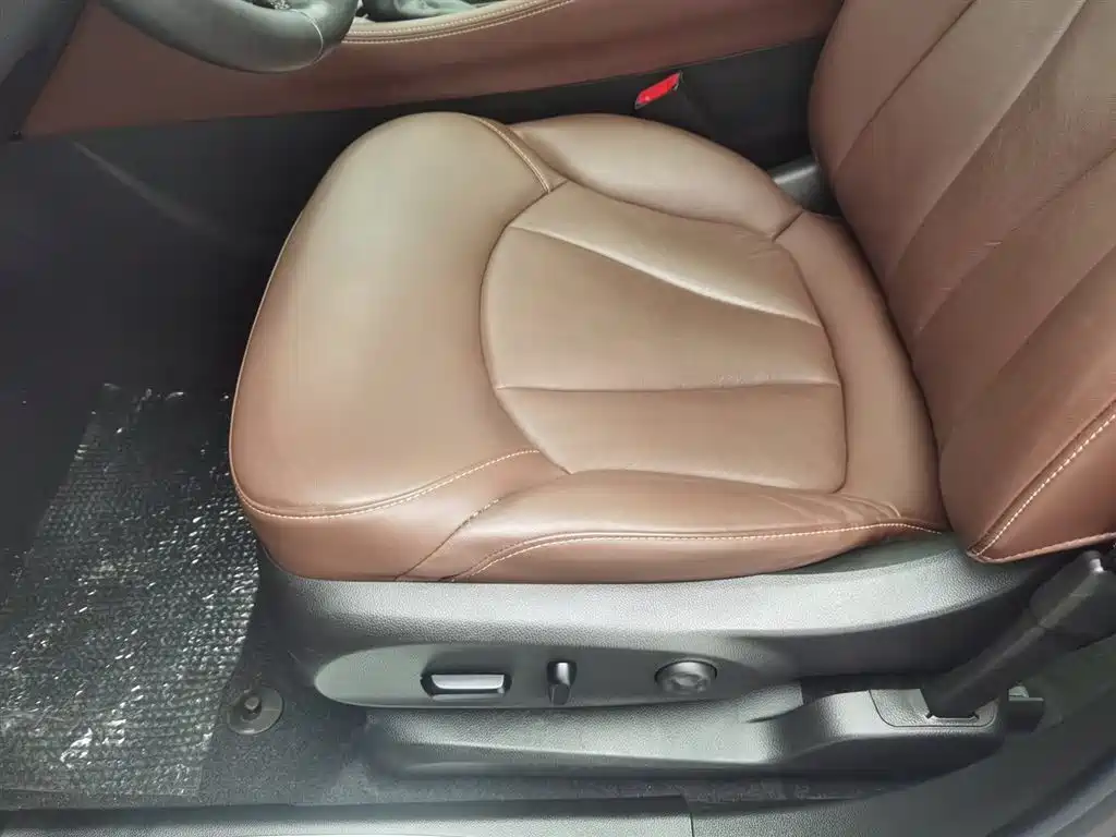 Buick Envision Plus 2018 — фото 20