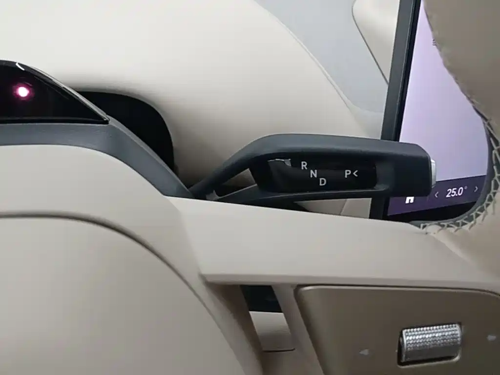 Xiaomi YU7 2026 — фото 14