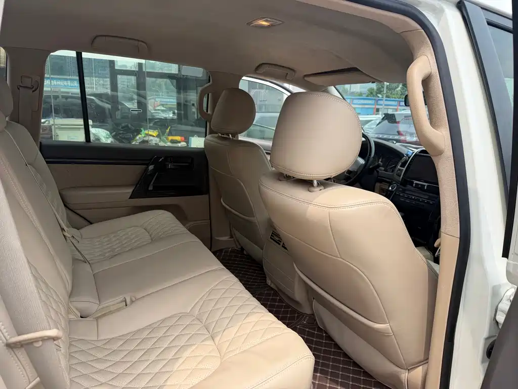 Toyota Land Cruiser 2015 — фото 11