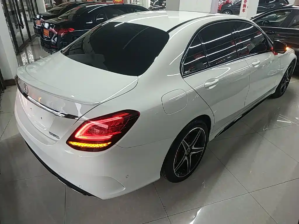 Mercedes-Benz C-Class 2020