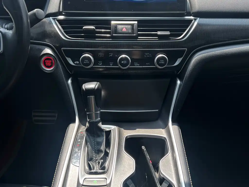 Honda Accord 2022 — фото 14