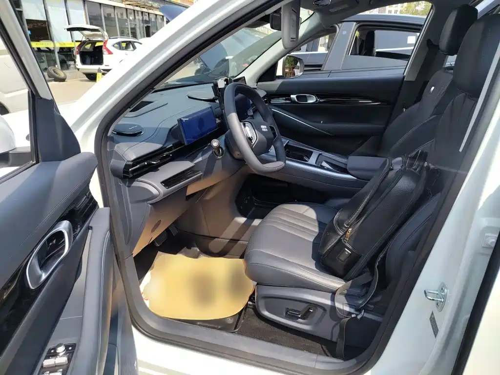 Geely Galaxy E5 2025 — фото 16