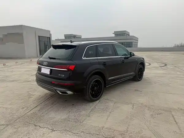 Audi Q7 2021