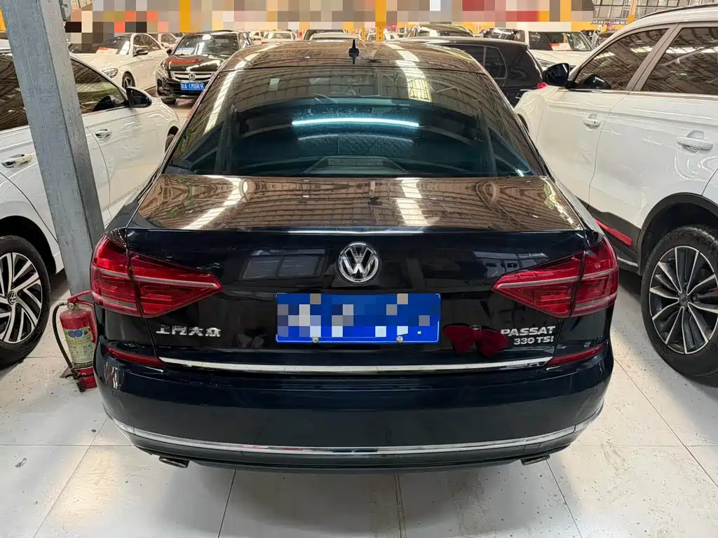 Volkswagen Passat 2020 — фото 11