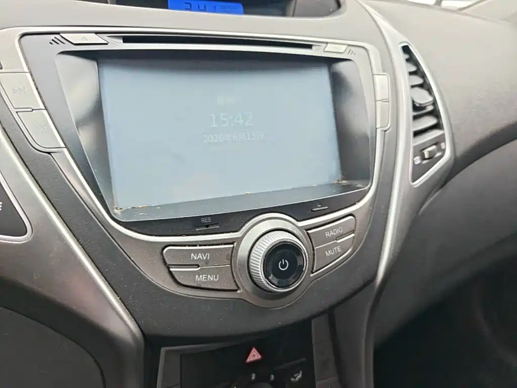 Hyundai Elantra Langdong 2015 — фото 13