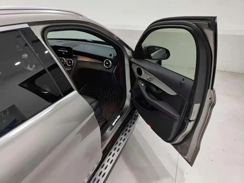 Mercedes-Benz GLC AMG 2020 — фото 23