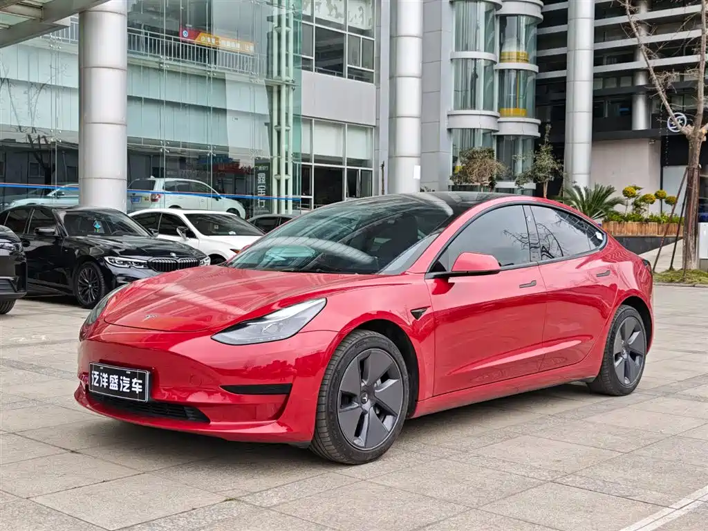 Tesla Model 3 2022 — фото 1