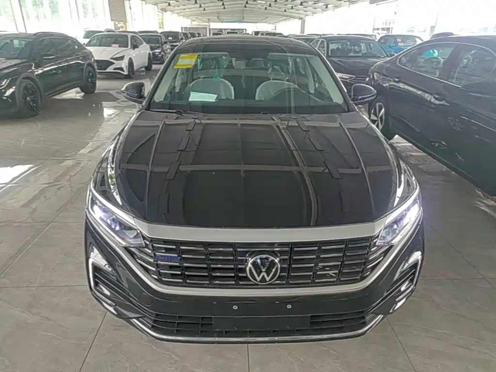 Volkswagen Passat PHEV 2026 — фото 3