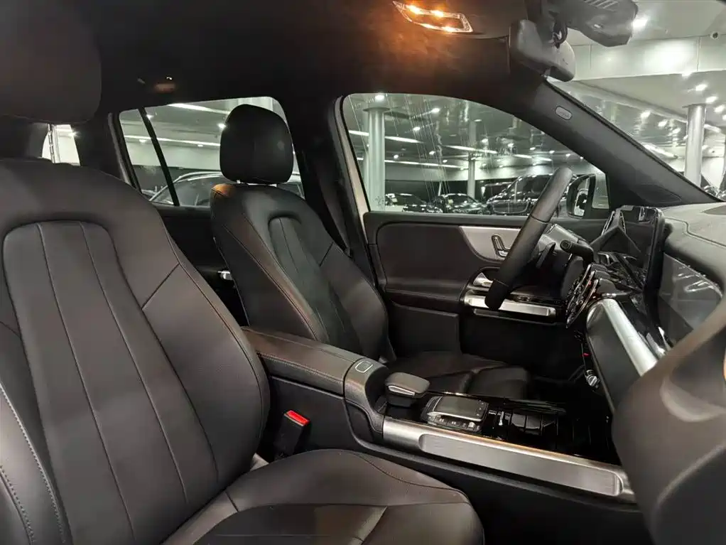 Mercedes-Benz GLB 2023 — фото 20