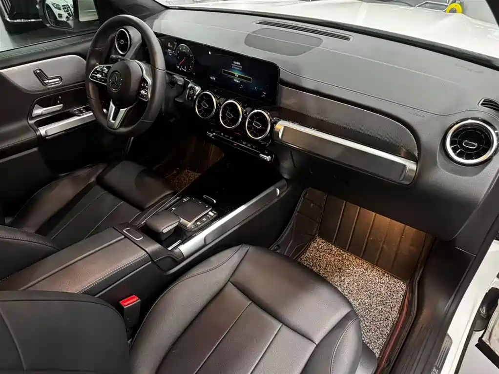 Mercedes-Benz GLB 2023 — фото 21