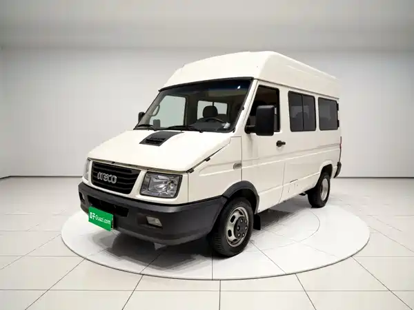 Iveco Proud 2023