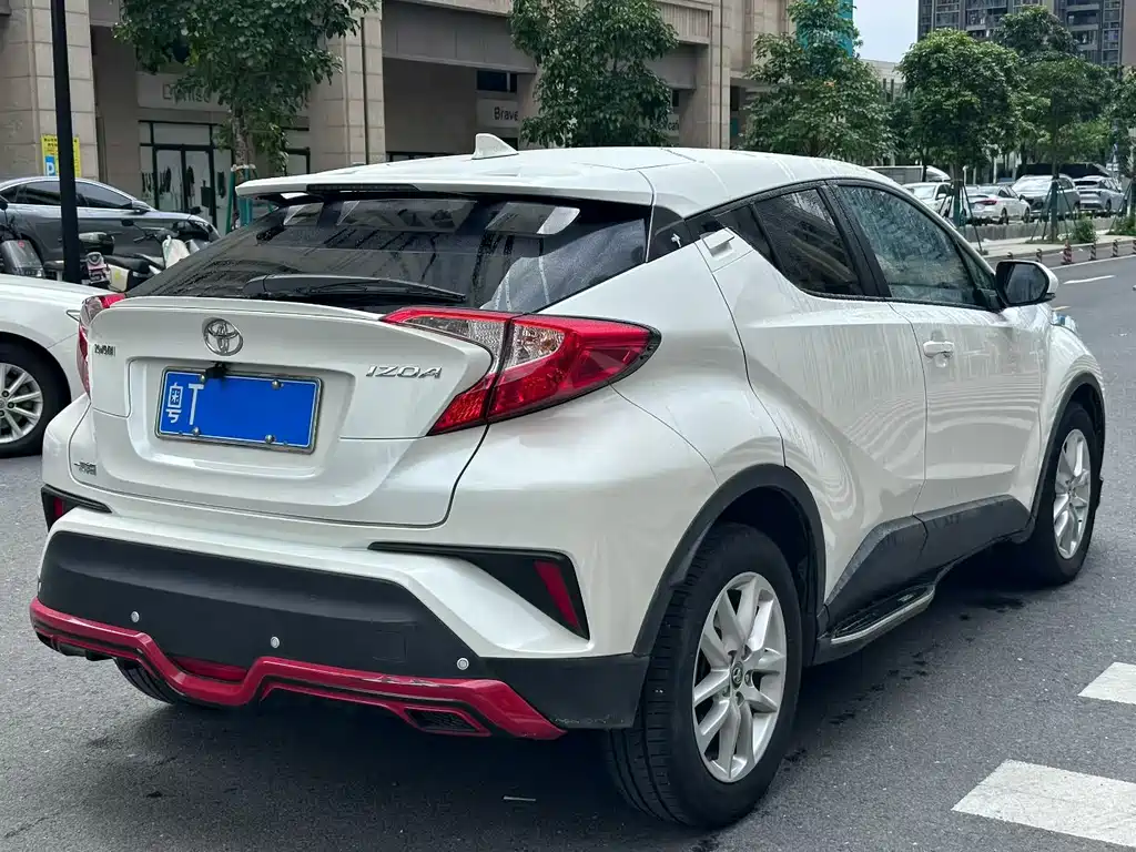 Toyota IZOA 2018 — фото 9