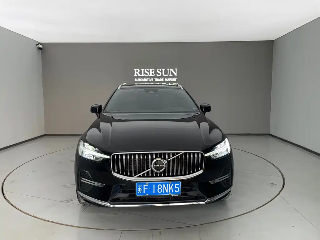 Volvo XC60 2023 — фото 2